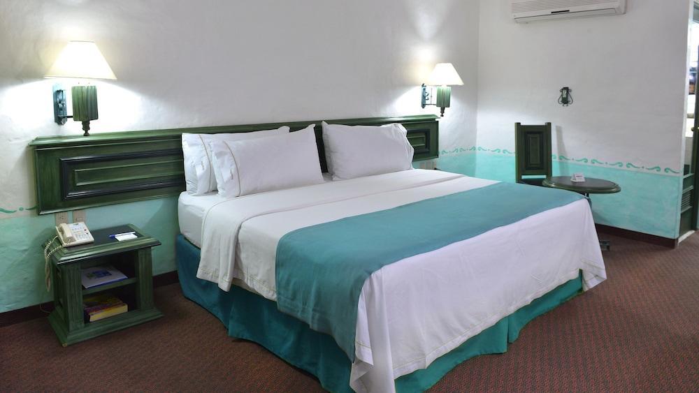 Holiday Inn Express Morelia By Ihg Esterno foto